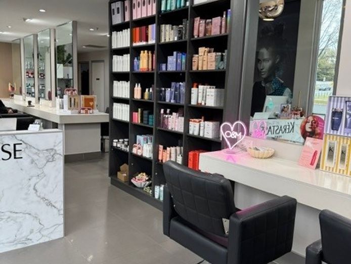 spacious-14-chair-hair-salon-for-sale-beauty-rooms-client-based-included-2