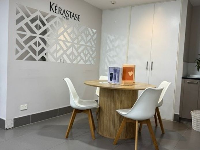 spacious-14-chair-hair-salon-for-sale-beauty-rooms-client-based-included-3