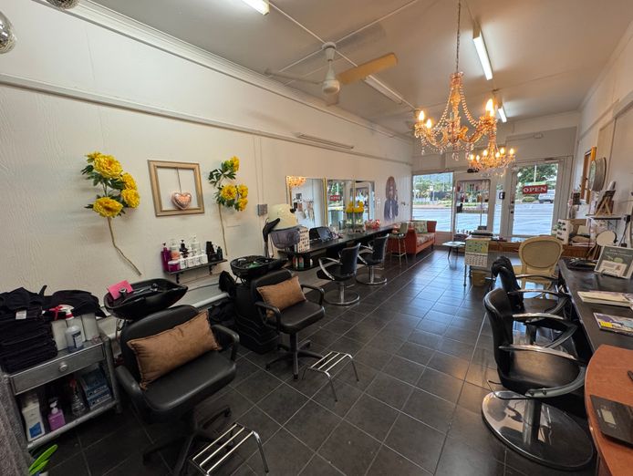 hairdressing-salon-1