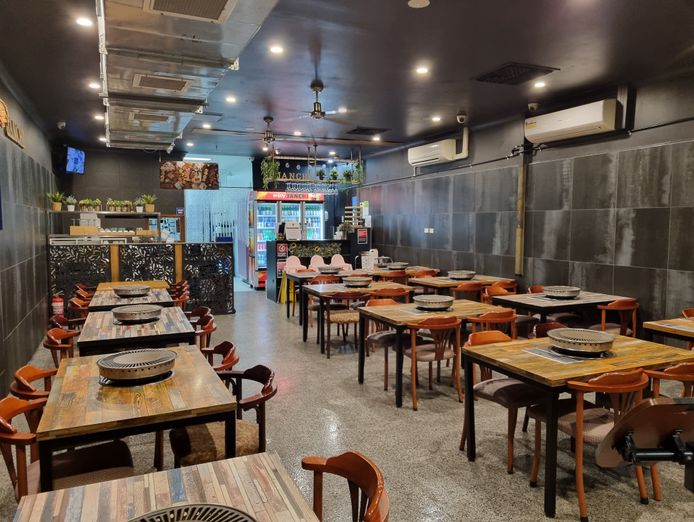 popular-korean-bbq-restaurant-next-to-narellan-centre-domino-pizza-shop-1