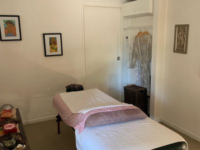 shopfront-and-treatment-space-for-rent-eumundi-1