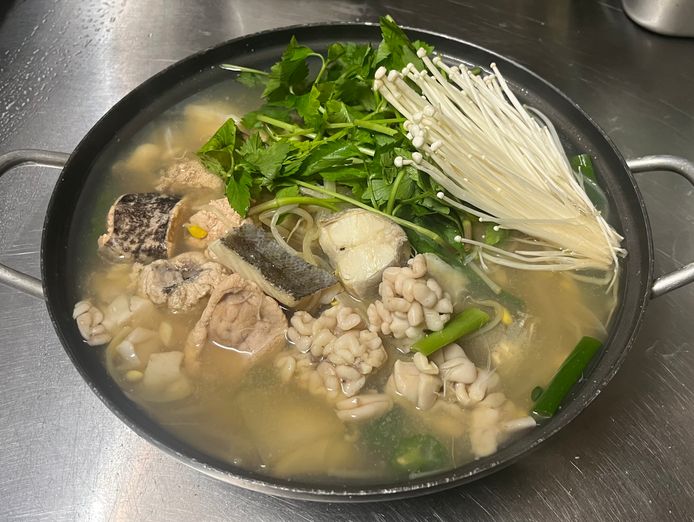 busy-korean-restaurant-6