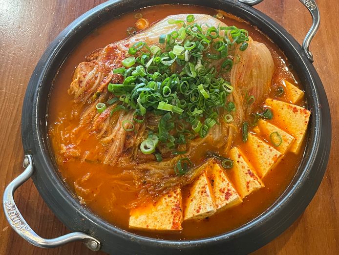 busy-korean-restaurant-4