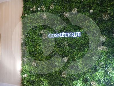 step-into-the-future-of-health-and-beauty-own-a-cosmetique-clinic-today-4