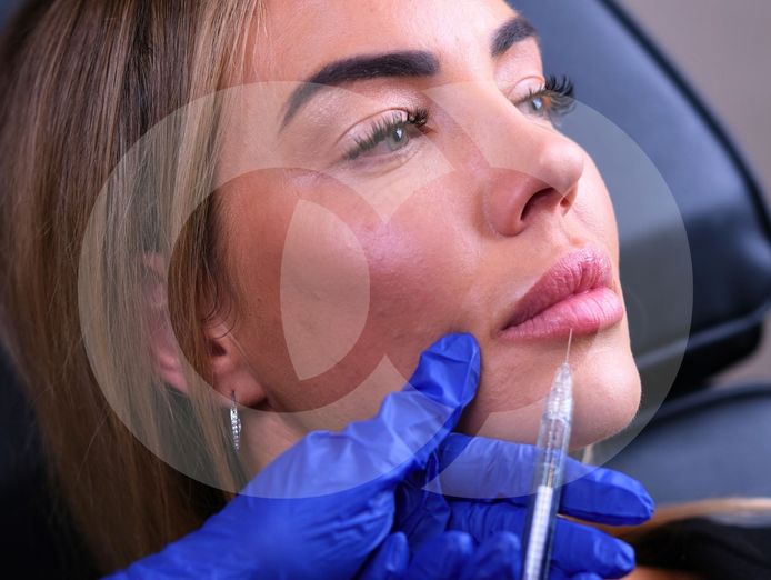 step-into-the-future-of-health-and-beauty-own-a-cosmetique-clinic-today-0