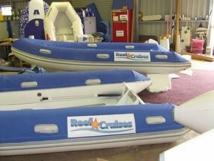 established-australian-brand-inflatable-boat-manufacturing-service-repairs-0