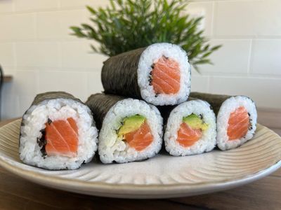 sushi-catering-food-van-3