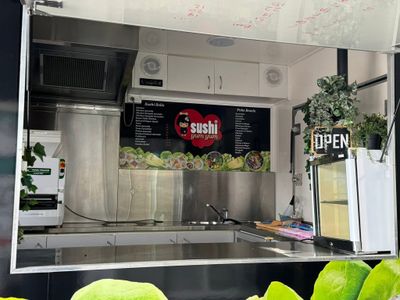 sushi-catering-food-van-1