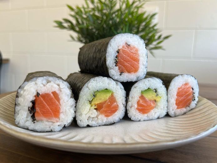 sushi-catering-food-van-3