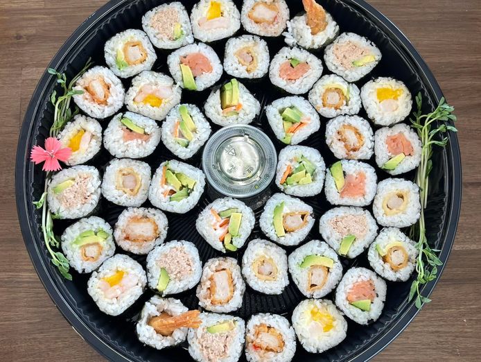 sushi-catering-food-van-4