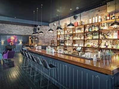 well-known-cocktail-bar-richmond-0