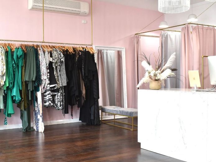 designer-dress-rental-business-31k-instagram-followers-0