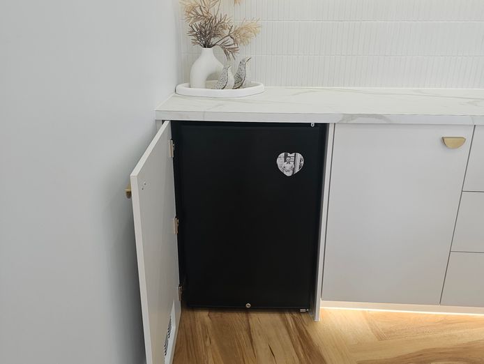beauty-cosmetic-aesthetics-studio-business-fitout-for-sale-5