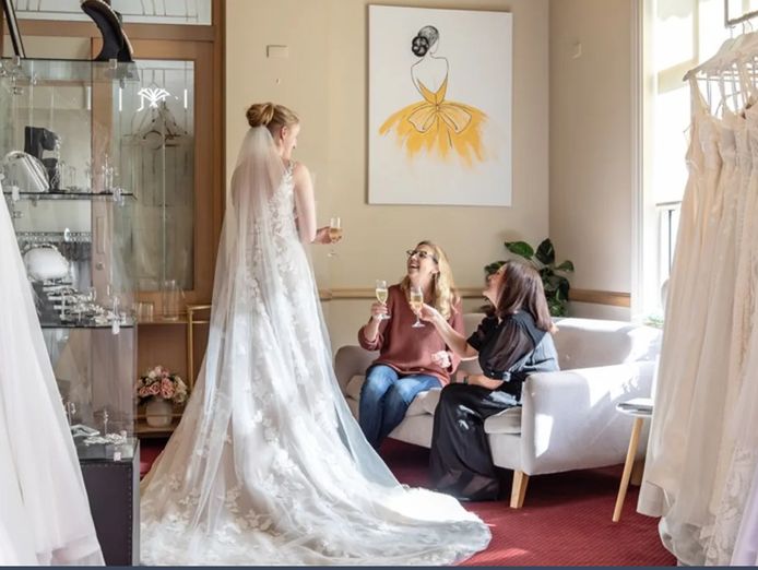 wedding-dress-evening-wear-boutique-for-sale-3