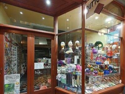 the-button-bar-an-adelaide-icon-in-buttons-wool-and-haberdashery-1