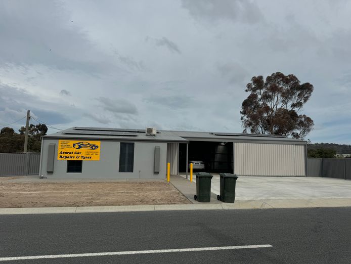automotive-workshop-for-sale-4