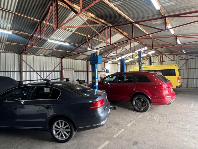 automotive-workshop-for-sale-2