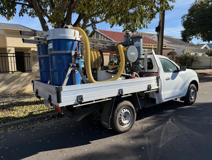 ready-to-launch-gutter-cleaning-business-package-vehicle-equipment-marketing-2