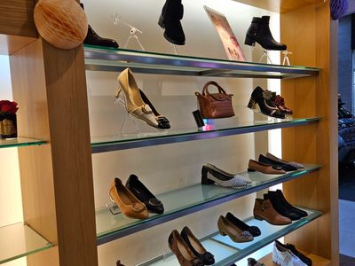shoe-shop-for-sale-prime-location-in-sunnybank-shopping-centre-4