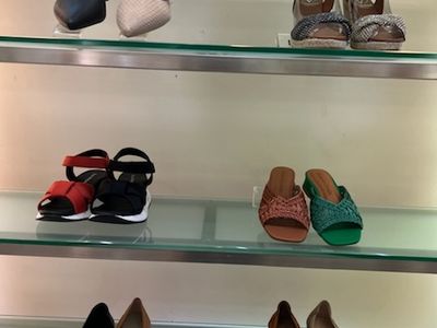 shoe-shop-for-sale-prime-location-in-sunnybank-shopping-centre-1