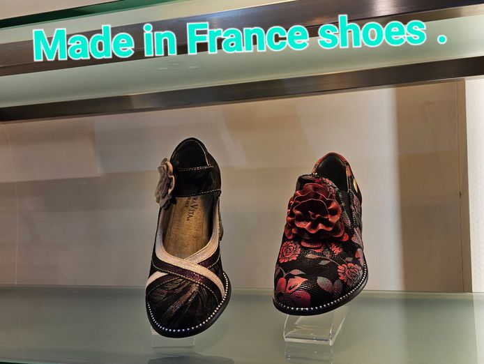 shoe-shop-for-sale-prime-location-in-sunnybank-shopping-centre-0