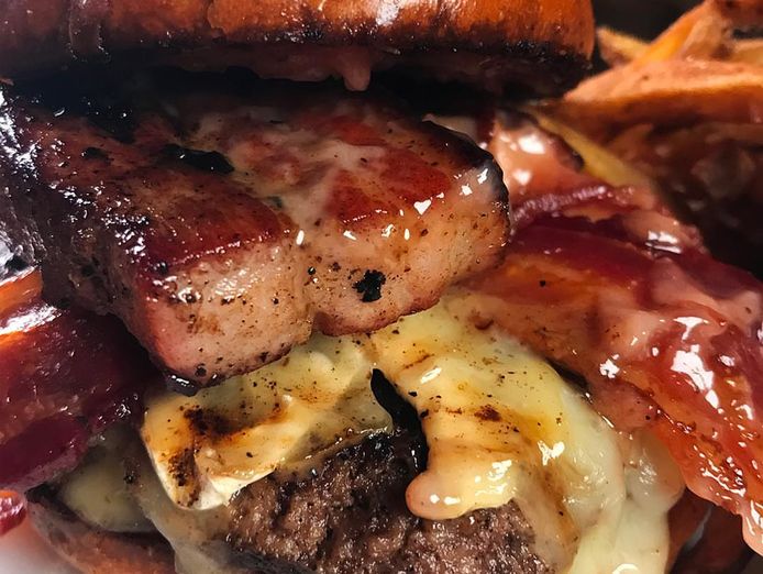 easy-to-manage-burger-restaurant-with-liquor-license-in-sydney-city-perifery-0