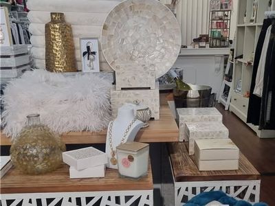 retail-ladies-fashion-and-gifts-2