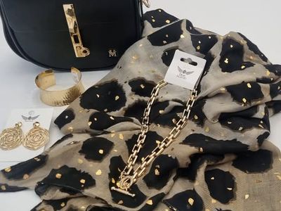 retail-ladies-fashion-and-gifts-3