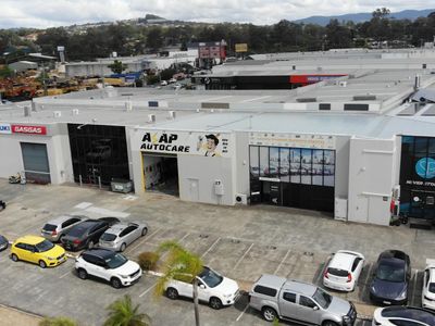 fully-fitted-out-premium-automotive-workshop-space-for-sale-gold-coast-qld-7
