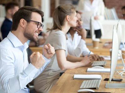 run-your-own-solar-marketing-agency-proven-model-full-support-high-returns-8