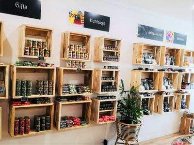 sweet-shop-fun-full-of-charm-in-the-heart-of-queenscliff-2
