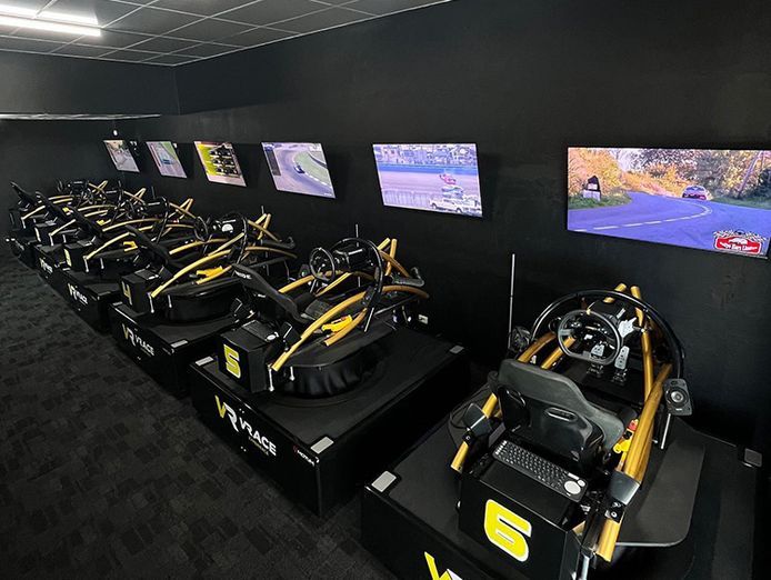vrace-fully-immersed-vr-driving-experience-3