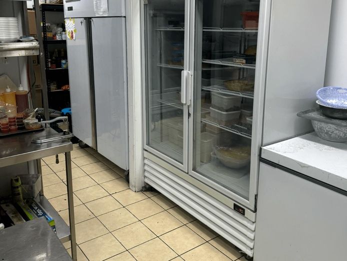 restaurant-for-sale-fitted-affordable-prime-spot-4
