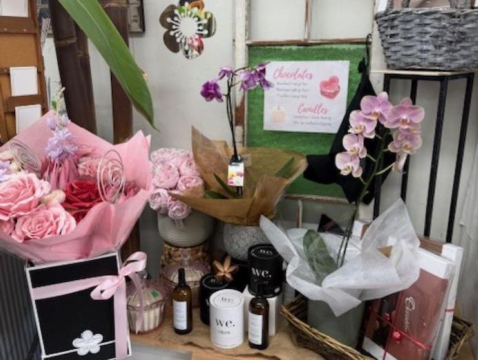 florist-for-sale-hinterland-artistic-hub-of-the-sunshine-coast-6