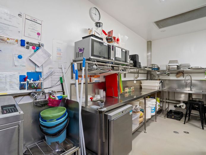 booval-seafood-prime-location-high-performing-takeaway-shop-7