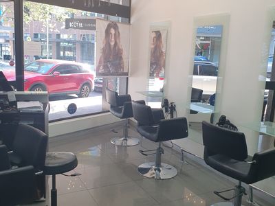 well-known-established-hair-salon-for-sale-with-a-long-history-in-the-area-0