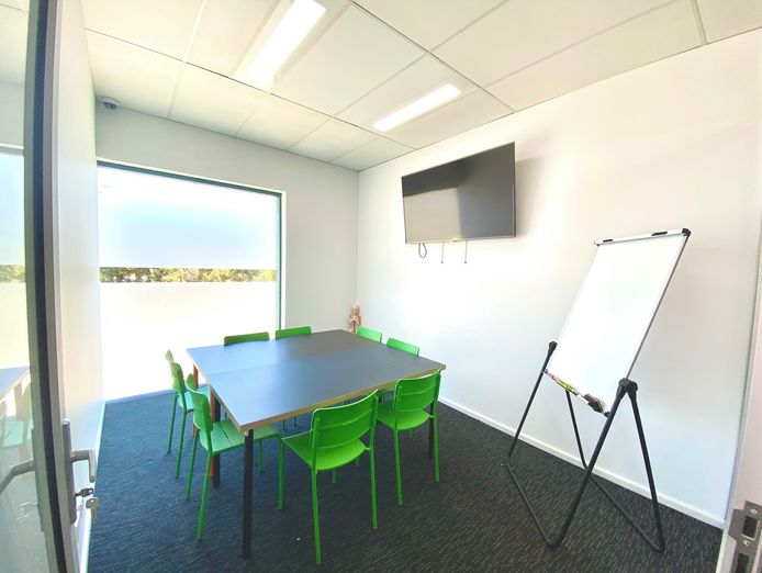 thriving-tutoring-centre-for-sale-3