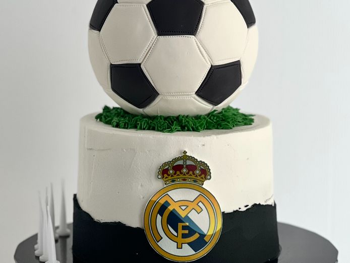 jk-cake-designs-renowned-boutique-cake-studio-3