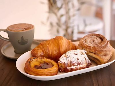 sundance-taverna-grab-your-slice-of-coastal-paradise-with-this-thriving-cafe-amp-6