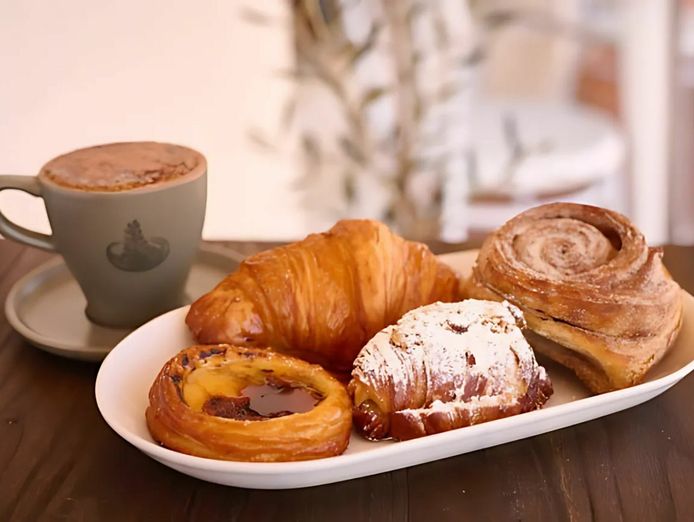 sundance-taverna-grab-your-slice-of-coastal-paradise-with-this-thriving-cafe-amp-6