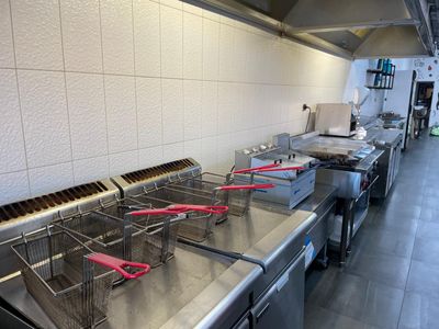 turnkey-takeaway-business-for-sale-fully-equipped-with-lease-in-place-2