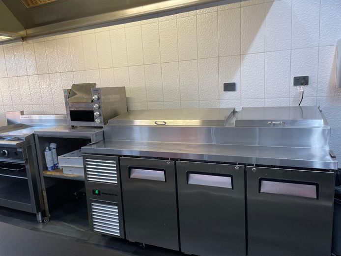 turnkey-takeaway-business-for-sale-fully-equipped-with-lease-in-place-5