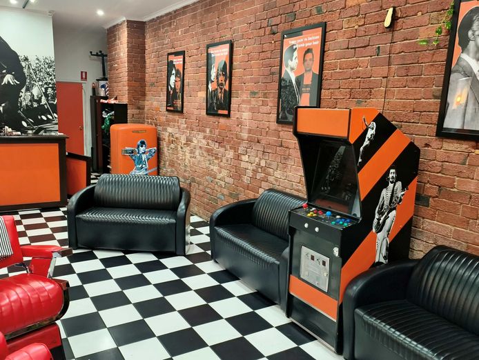 rumble-barbers-iconic-rock-n-roll-barbershop-on-high-with-attached-dwelling-2