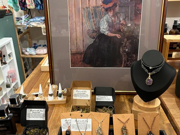 giftware-collective-shop-in-dandenongs-2