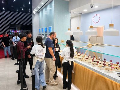yovie-frozen-yogurt-matcha-franchise-century-city-walk-glen-waverley-vic-4