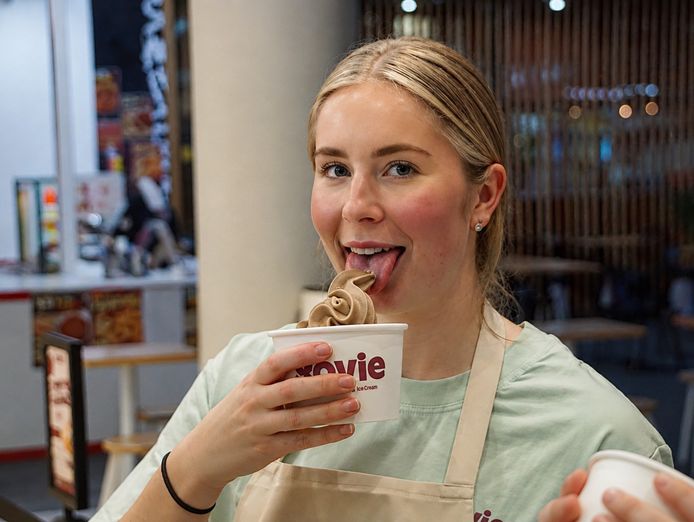 yovie-frozen-yogurt-matcha-franchise-century-city-walk-glen-waverley-vic-2