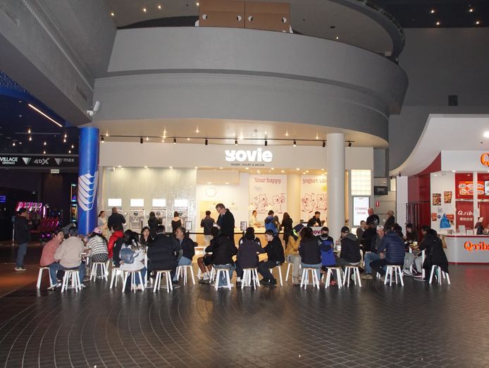 yovie-frozen-yogurt-matcha-franchise-century-city-walk-glen-waverley-vic-3