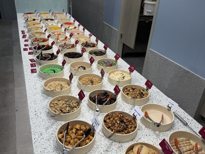 yovie-frozen-yogurt-matcha-franchise-century-city-walk-glen-waverley-vic-5