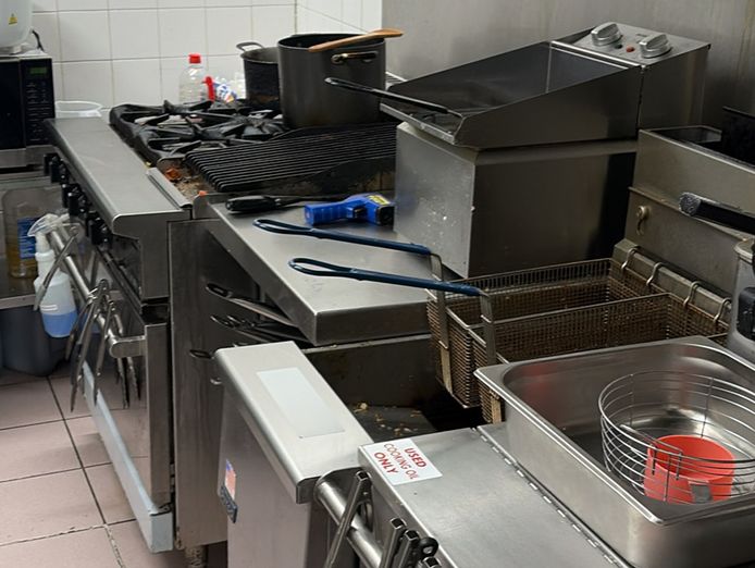 fully-equipped-restaurant-for-sale-prime-warwick-location-2