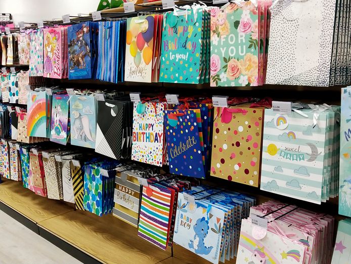 party-supplies-and-gifts-shop-2
